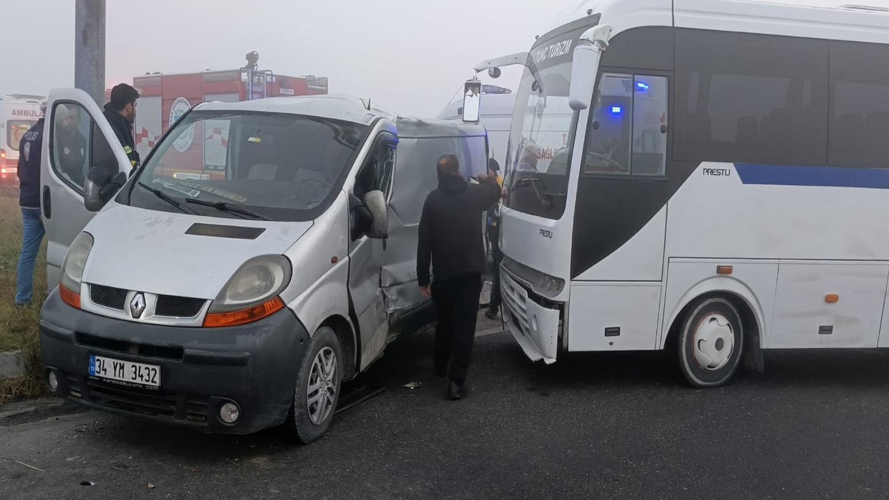 Tekirdağ'da kaza: Minibüs ile midibüs çarpıştı