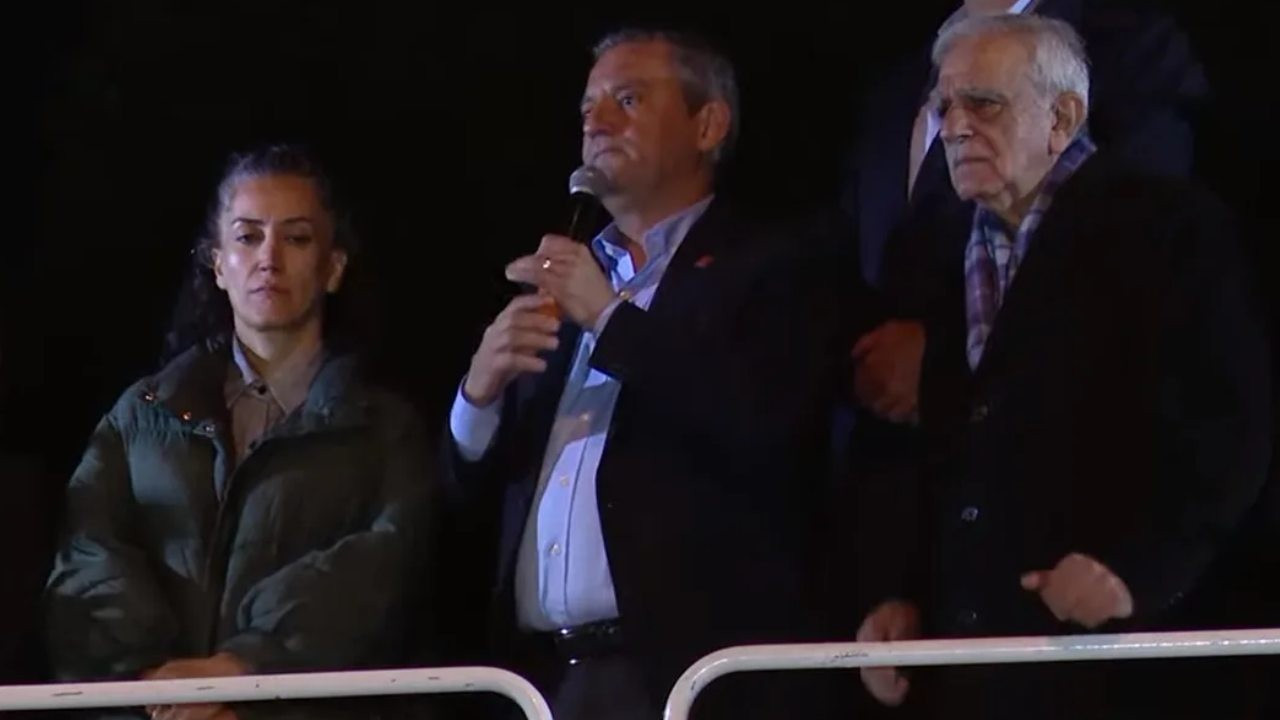 Son anket: CHP'nin DEM Parti'ye kayyım desteğini doğru buluyor musunuz?