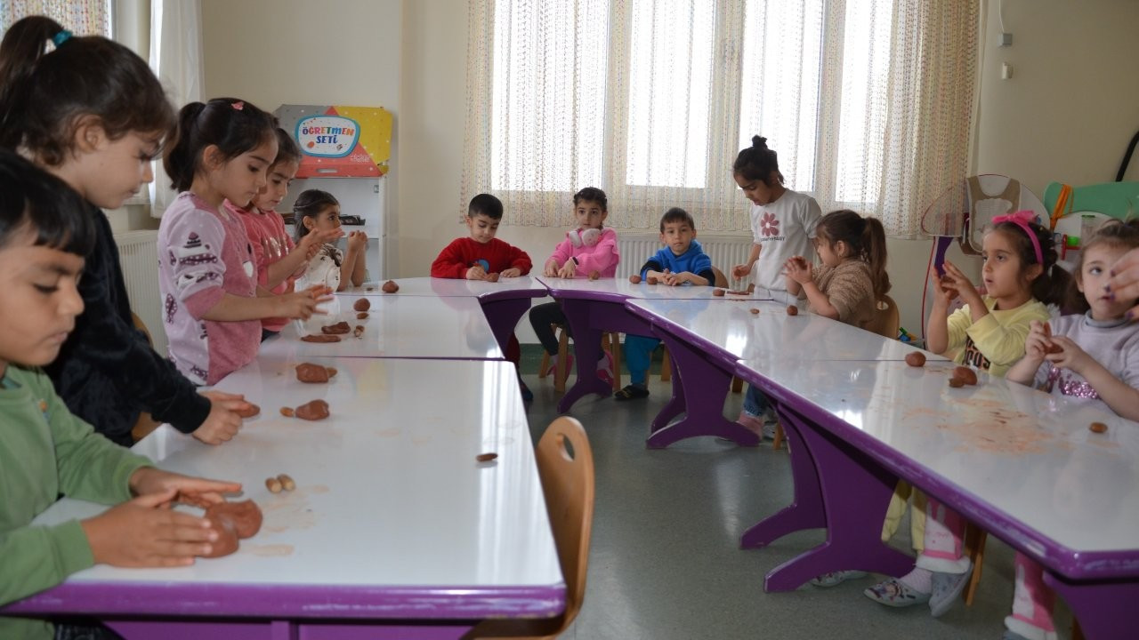 Diyarbakır'da çocuklar için 'Tohum Topları Atölyesi' düzenlendi