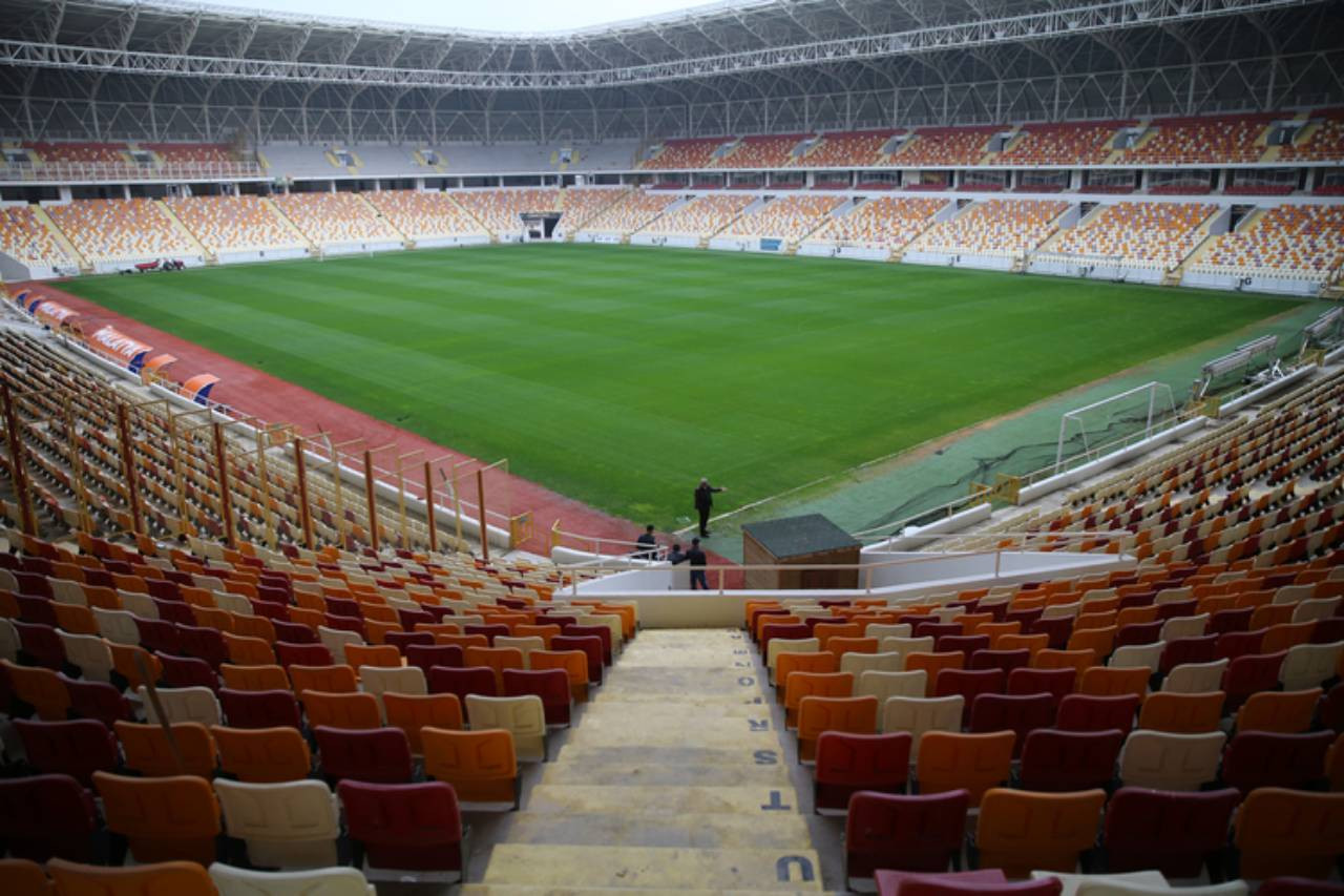 Yeni Malatyaspor yeniden seyircisinin karşısında