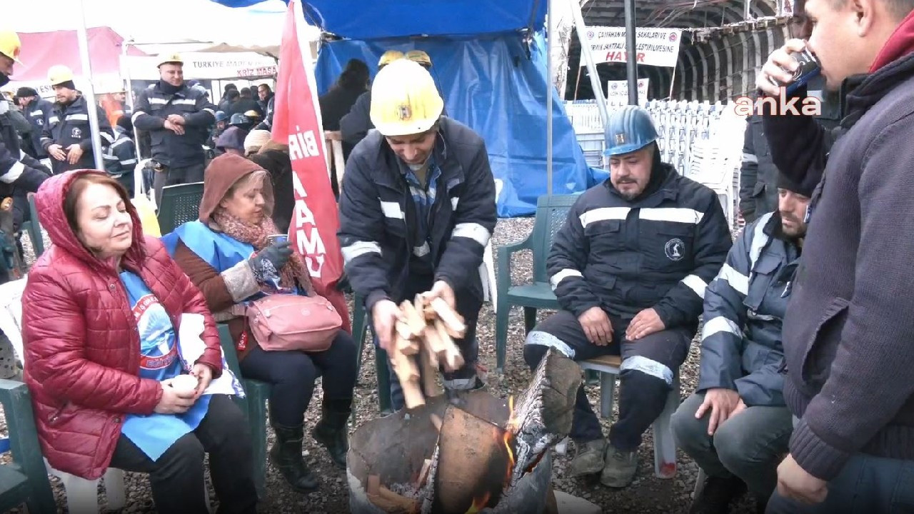 Öğretmenlerden direnişteki madencilere destek ziyareti: Madenci, öğretmen omuz omuza