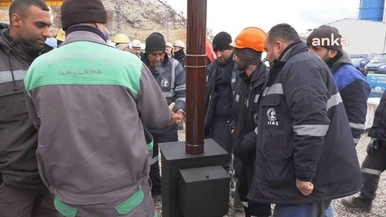 Mansur Yavaş’tan Çayırhan’daki madencilere soba ve yakacak desteği