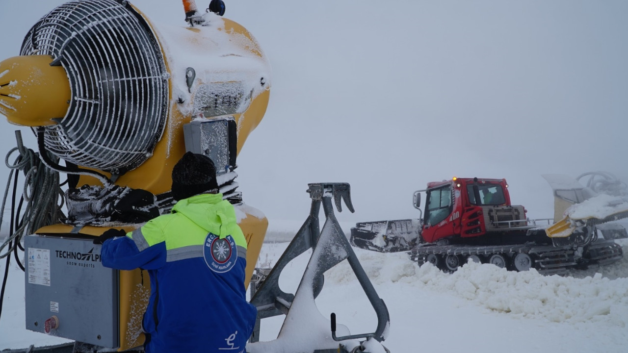 Erciyes Kayak Merkezi'nde hazırlıklar tam gaz devam ediyor