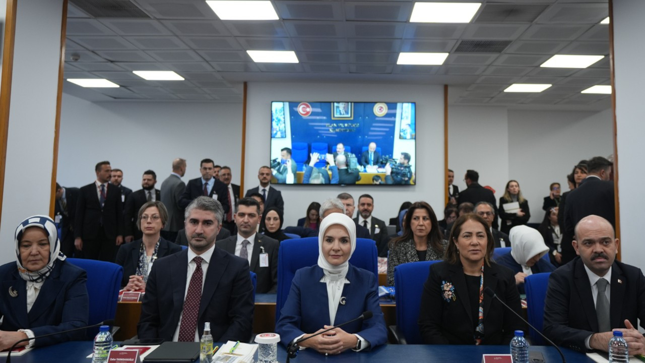 Bakan Göktaş: Sadece kreş değil, kadın konuk evlerinin açılması için de yerel yönetimler elini taşın altına koymalı