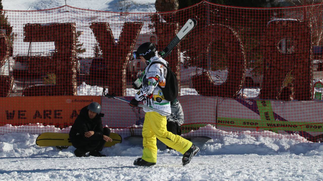 Erciyes'te pistler kayakseverlerle doldu