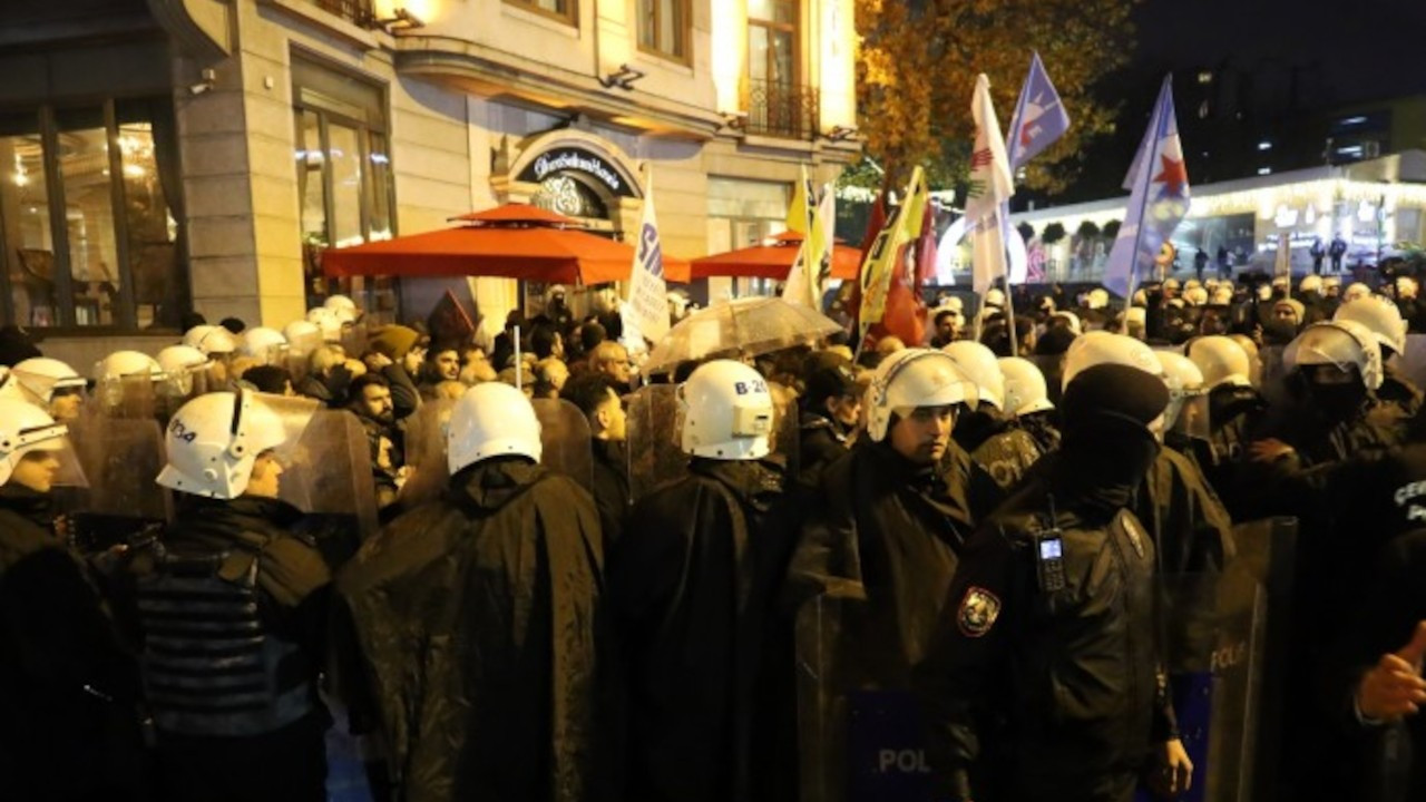 Suriye'deki saldırıları protestoya müdahale: 50 kişi gözaltında