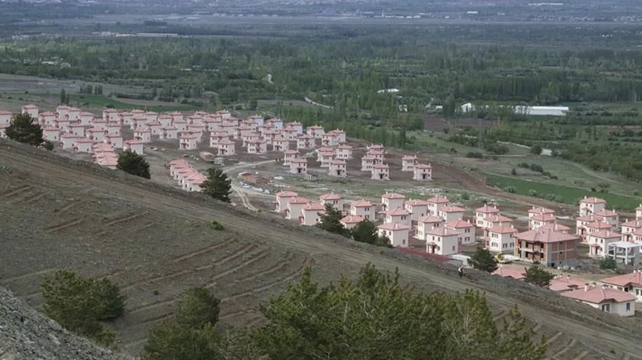 Köy kanunu, yapı denetim, imar aktarımı Meclis'ten geçti: 10 maddede tartışmalı yeni kanun - Sayfa 3