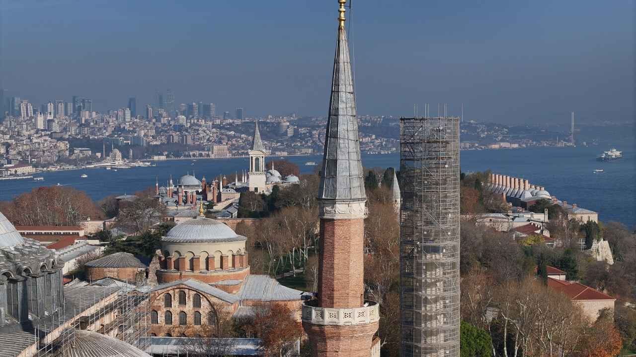 Ayasofya'da restorasyon başlıyor: Kubbesi sökülecek - Sayfa 4