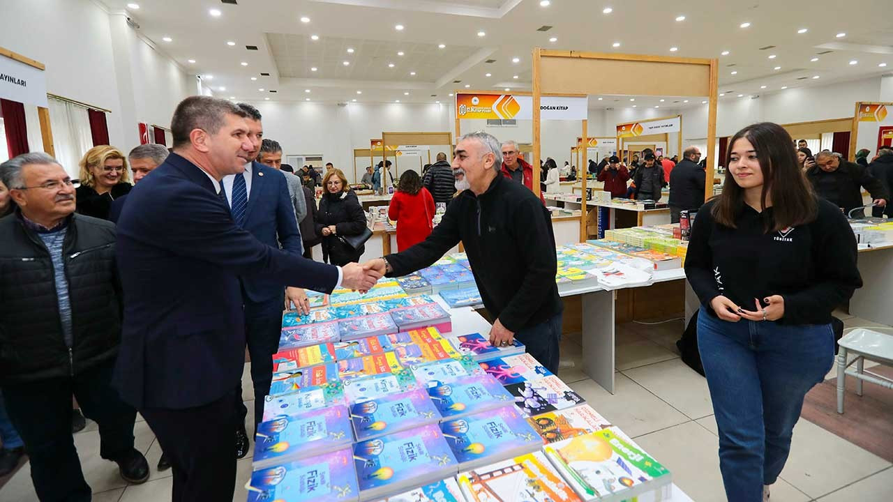 Burdur Belediyesi’nin düzenlediği 12'nci Kitap Fuarı açıldı