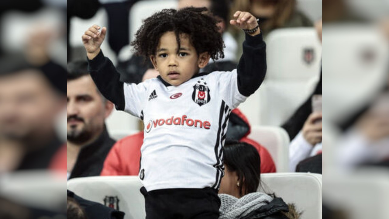 Beşiktaş efsane kaptanının oğluna lisans çıkardı