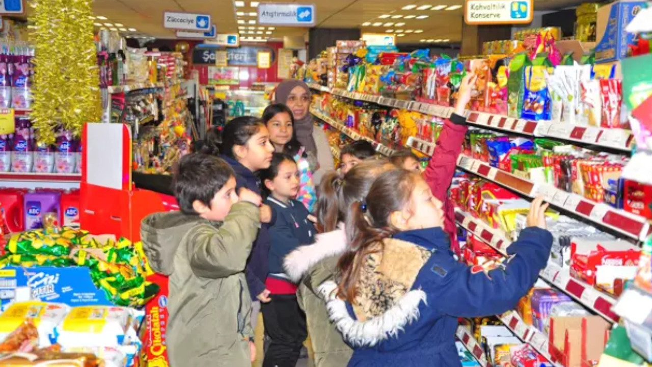 Manisa'da öğrenciler market denetimi yaptı