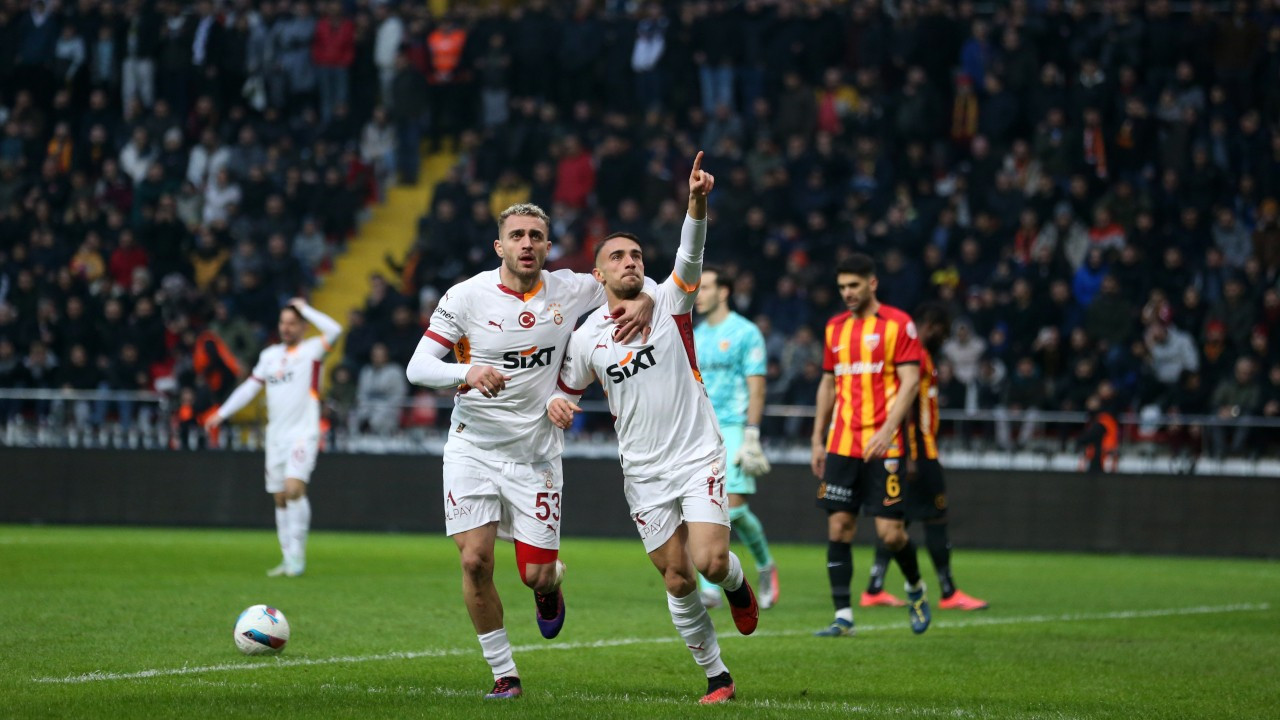 Galatasaray deplasmanda 5-1'le puan farkını 8'e çıkardı