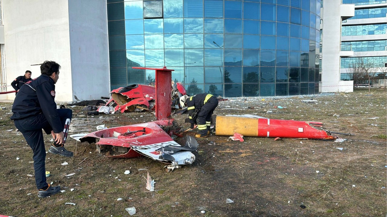 Muğla'da helikopter hastaneye çarpıp düştü: 4 ölü