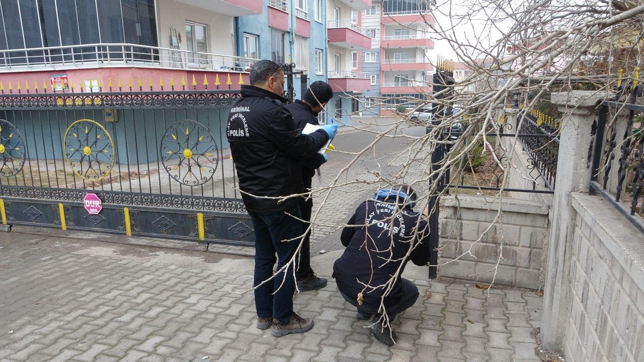 Malatya'da başından silahla vurulan genç hastanede öldü