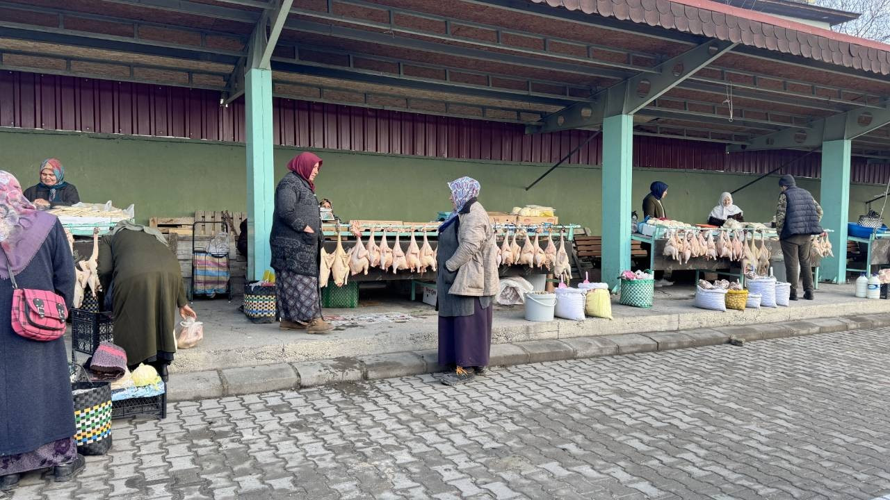 'Eflani hindisi' yeni yıl öncesi pazardaki yerini aldı