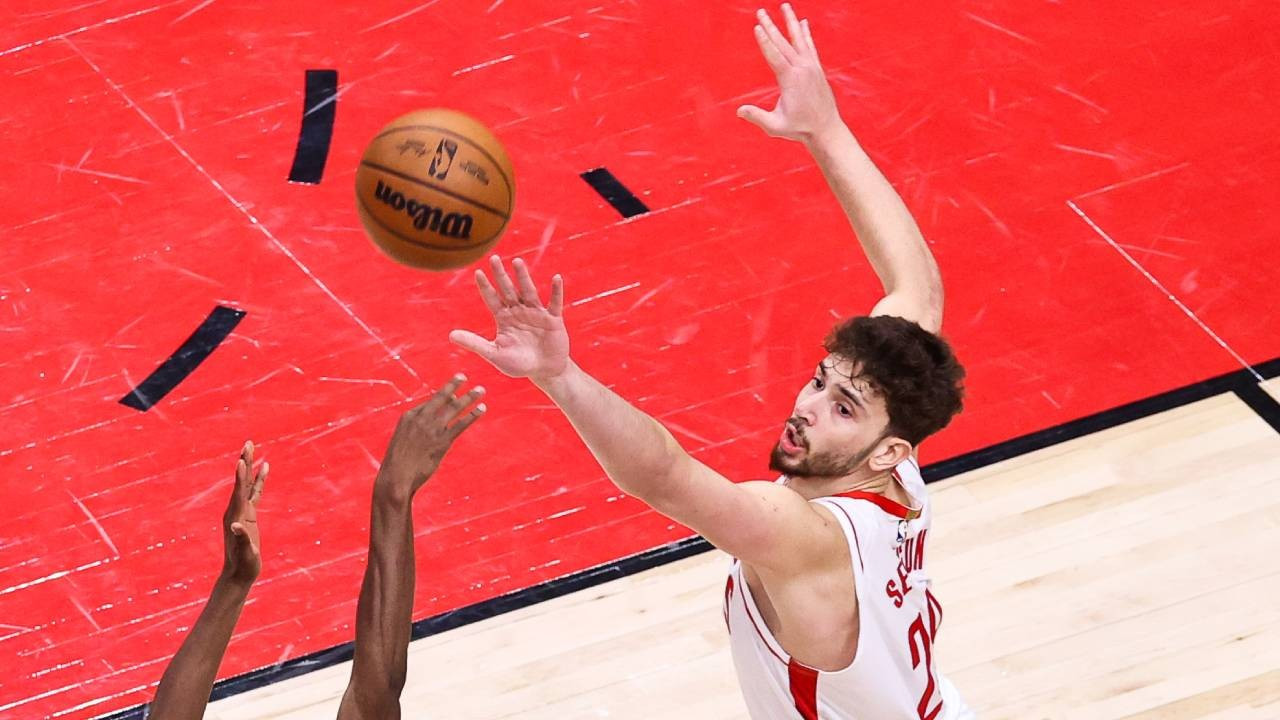 Houston Rockets seriyi 3 maça çıkardı: Alperen Şengün'den 16 sayı