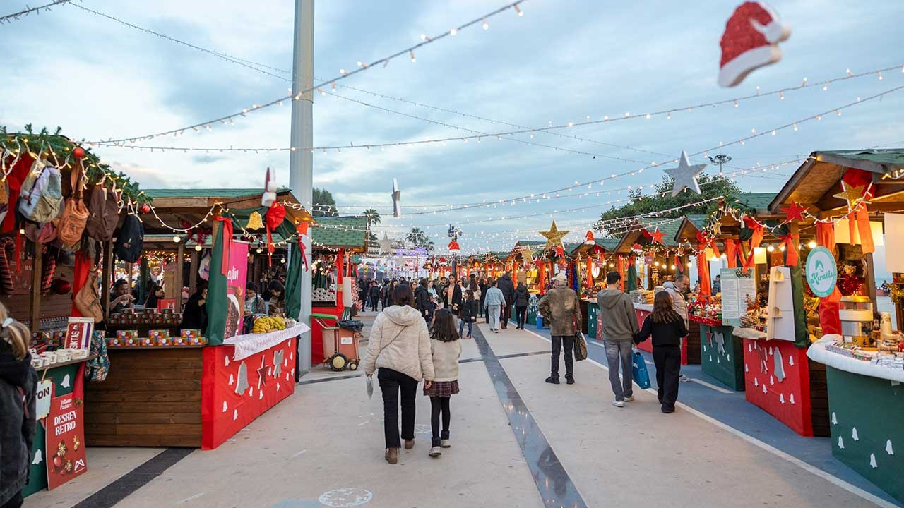 Mersin'de 'Yılbaşı Pazarı' kuruldu