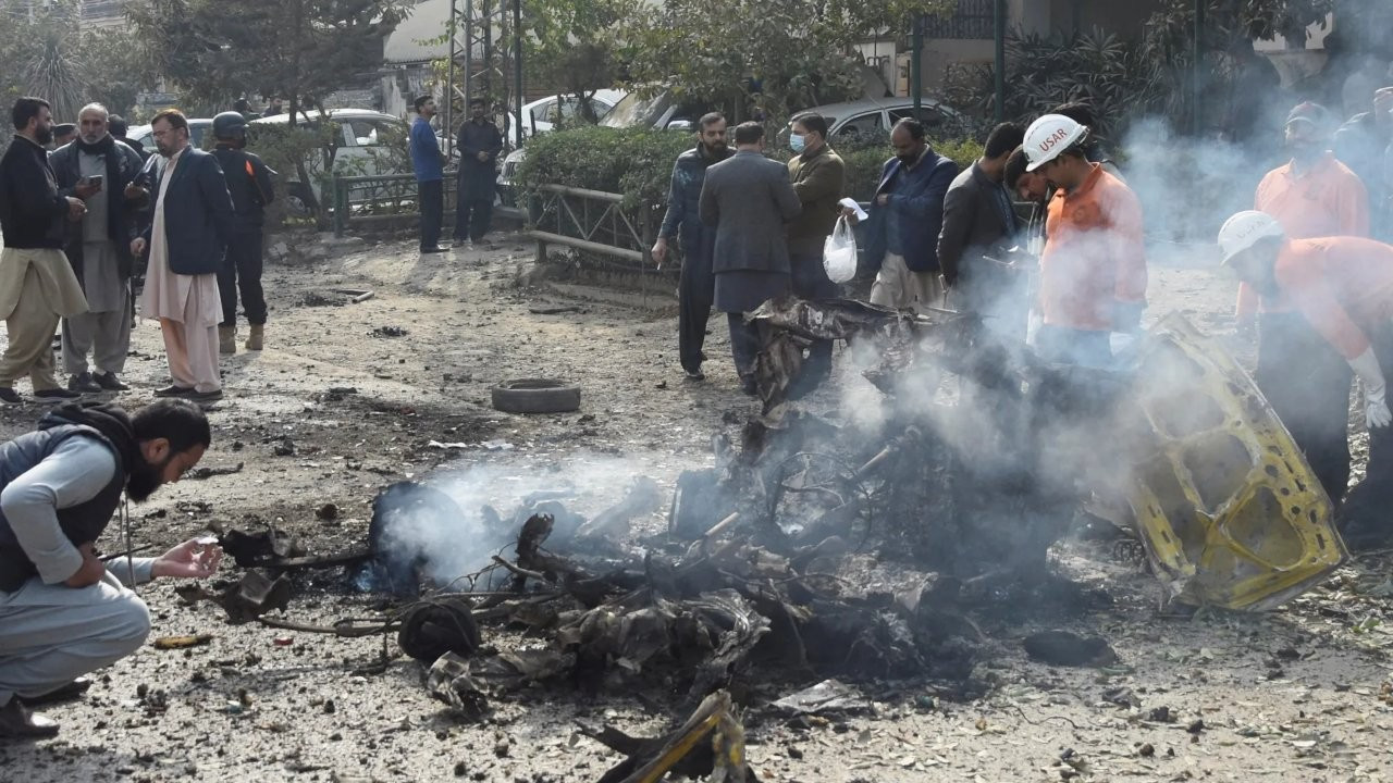 Pakistan jetleri Afganistan'ı bombaladı: 46 ölü