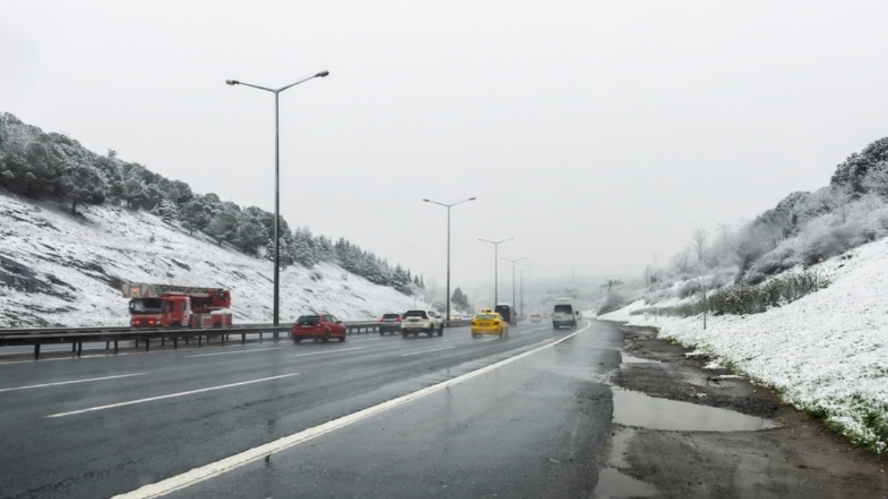 İstanbul'da beklenen kar yağışı başladı