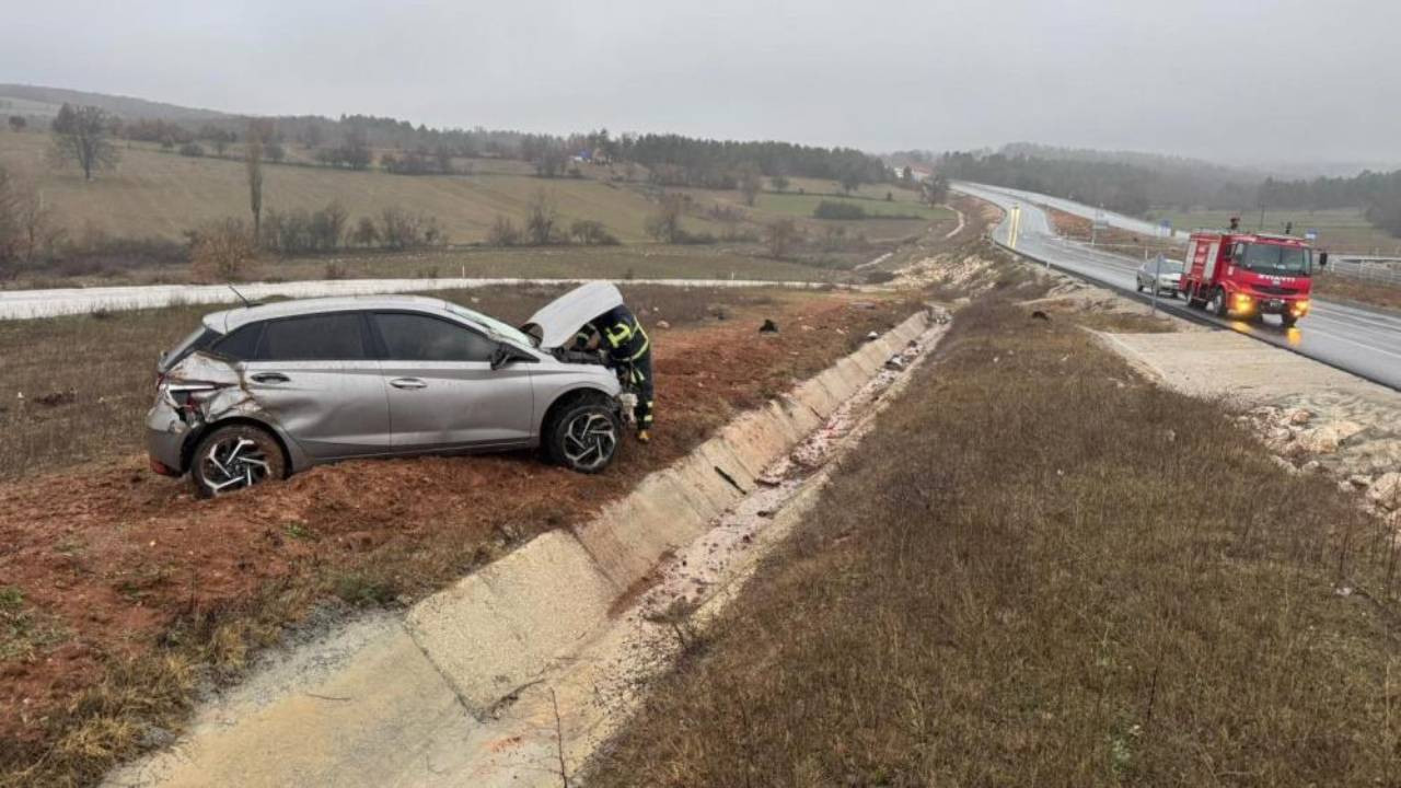 Bilecik’te otomobil tarlaya uçtu: 1 yaralı