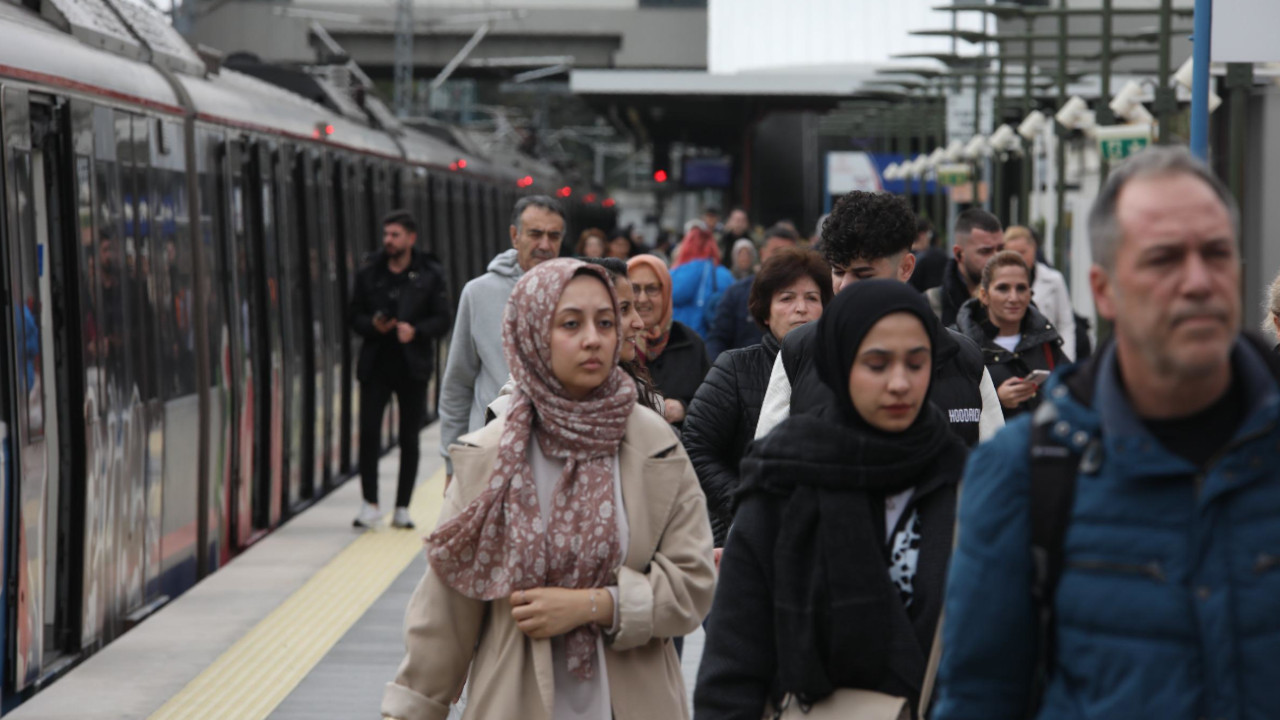 Bakan açıkladı: 1 Ocak'ta kent içi raylı sistemler ücretsiz