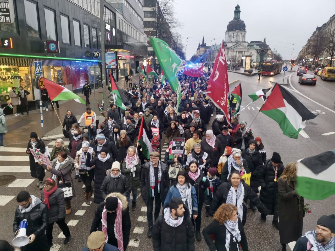 Stockholm'de İsrail'e protesto: 'Artık bu olanlara seyirci kalamayız' - Sayfa 1