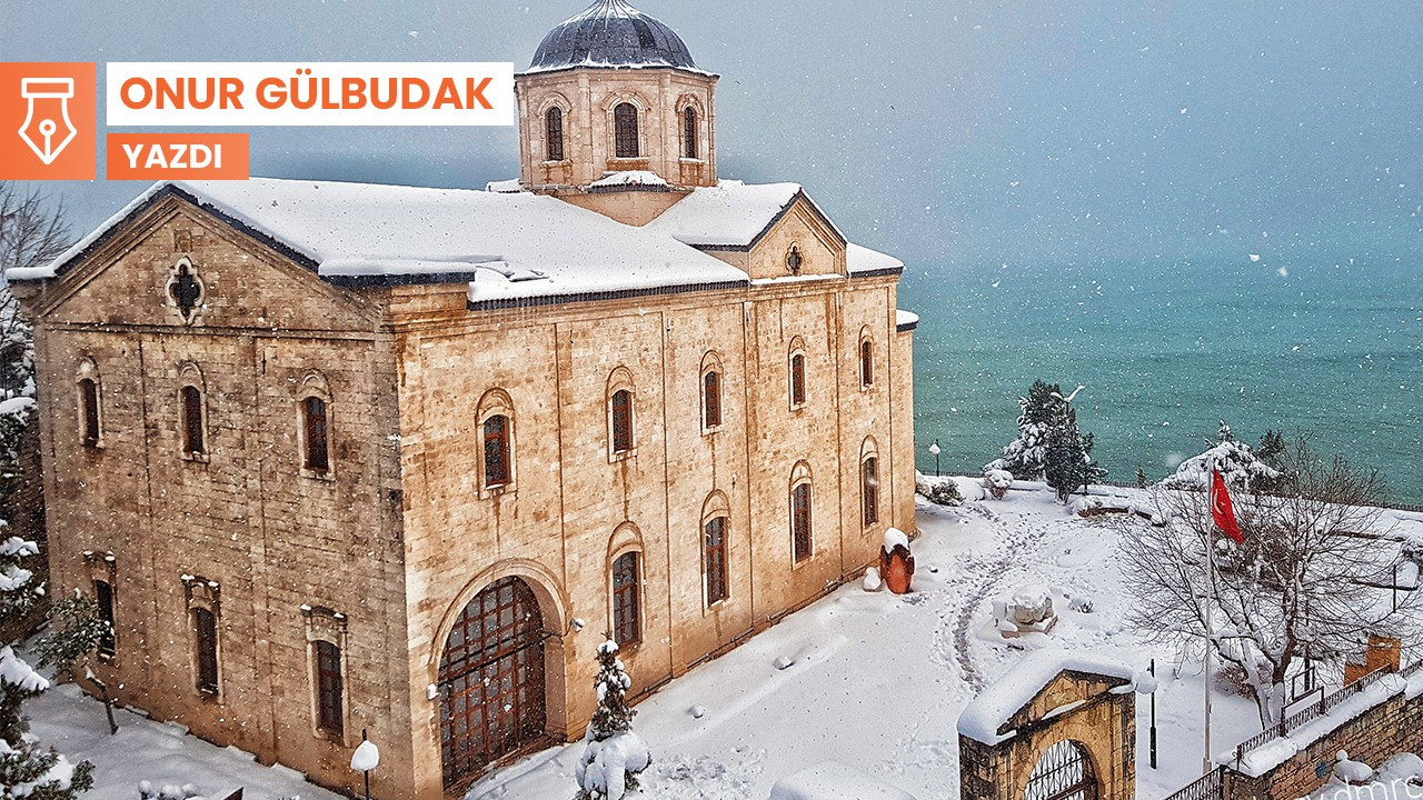 Ordu geleneksel Noel Şarkısı'nın düşlemi