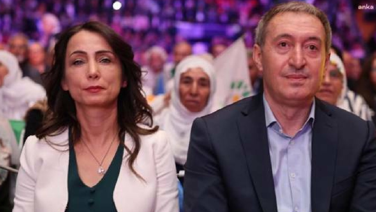 Hatimoğulları ve Bakırhan'dan Akdeniz Belediyesi'ne kayyım tepkisi: İç barış kayyımla değil, demokrasi ile sağlanır