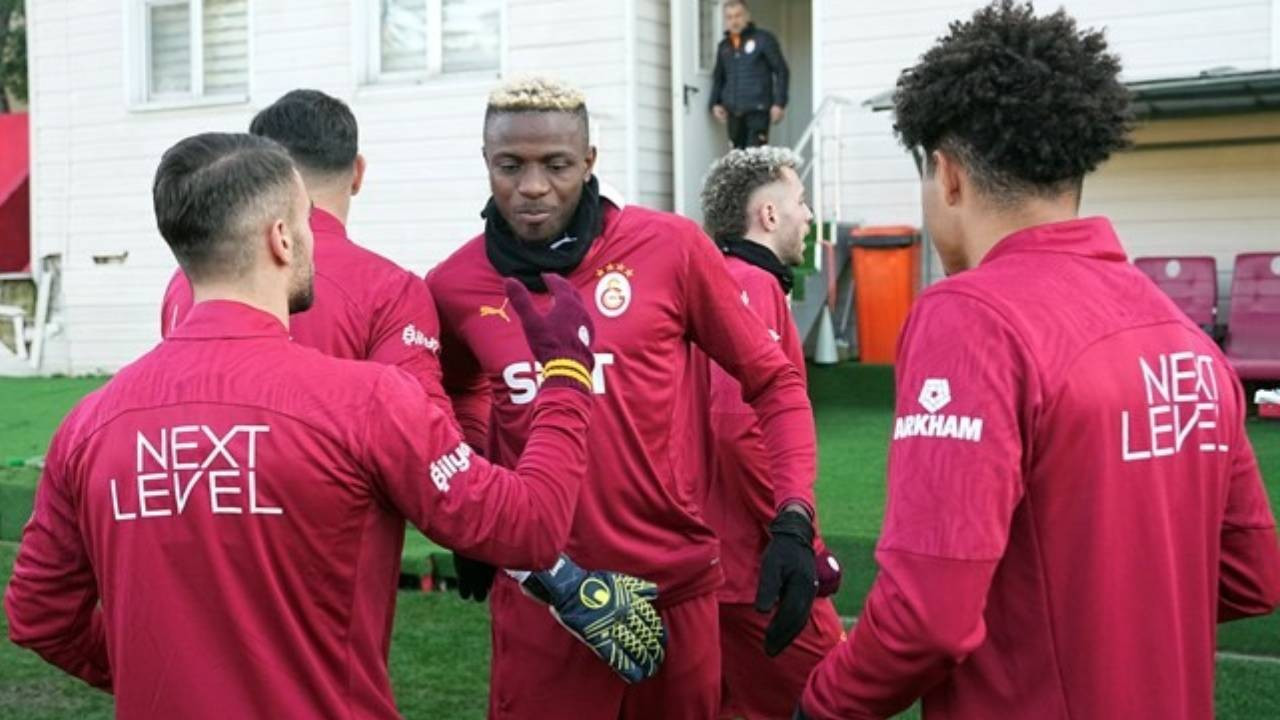 Galatasaray'da Osimhen’e doğum günü sürprizi