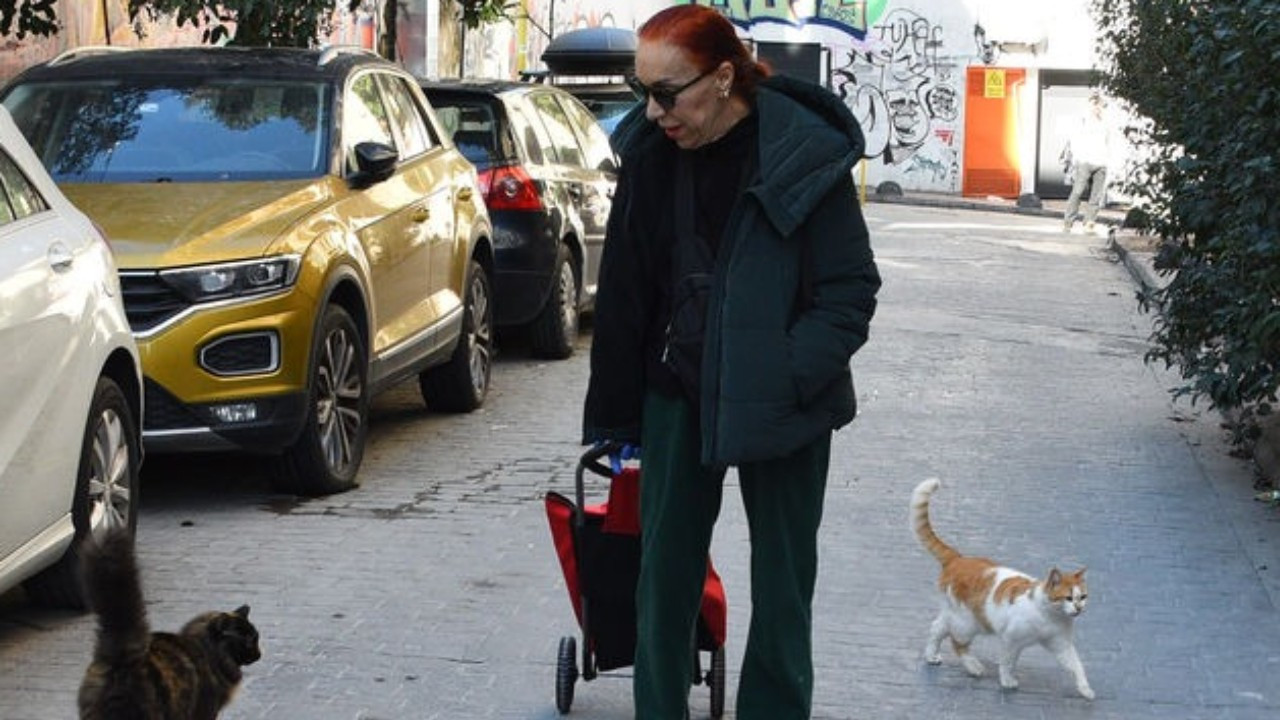 Leman Sam'dan 'kedi' esprisi: 'Beni deli sanacaklar'