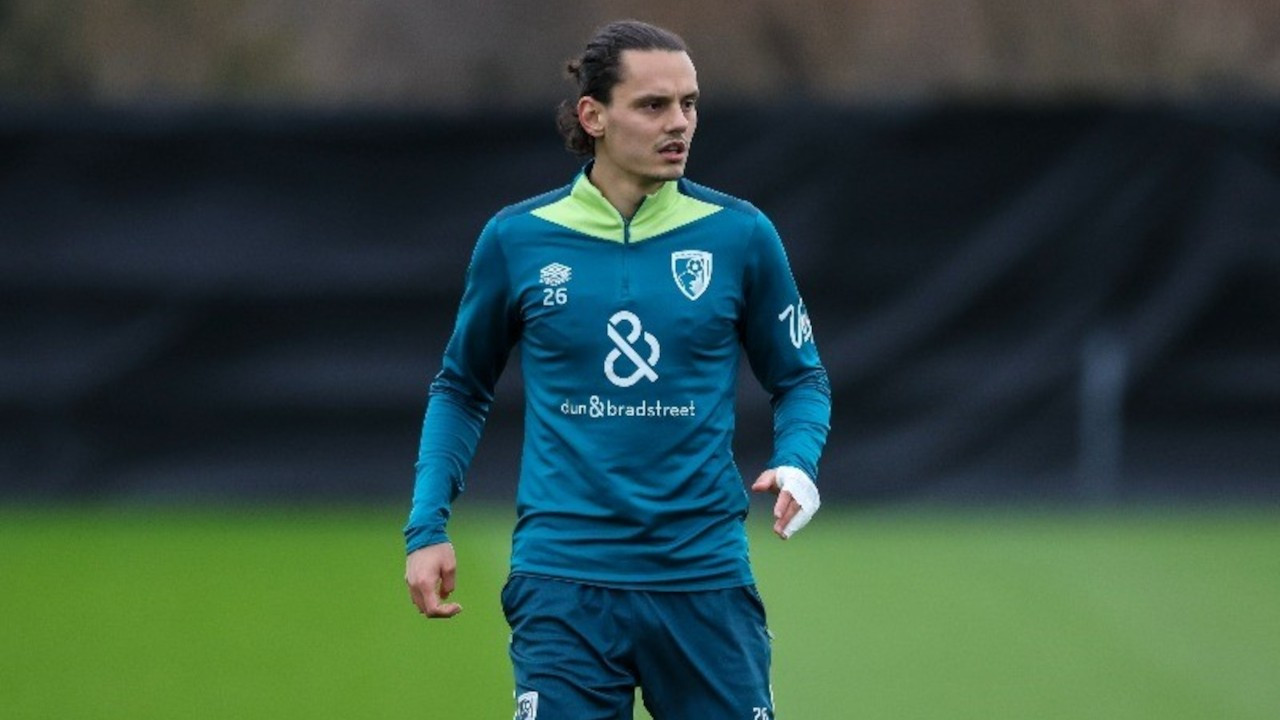 Enes Ünal'ın çapraz bağı yırtıldı