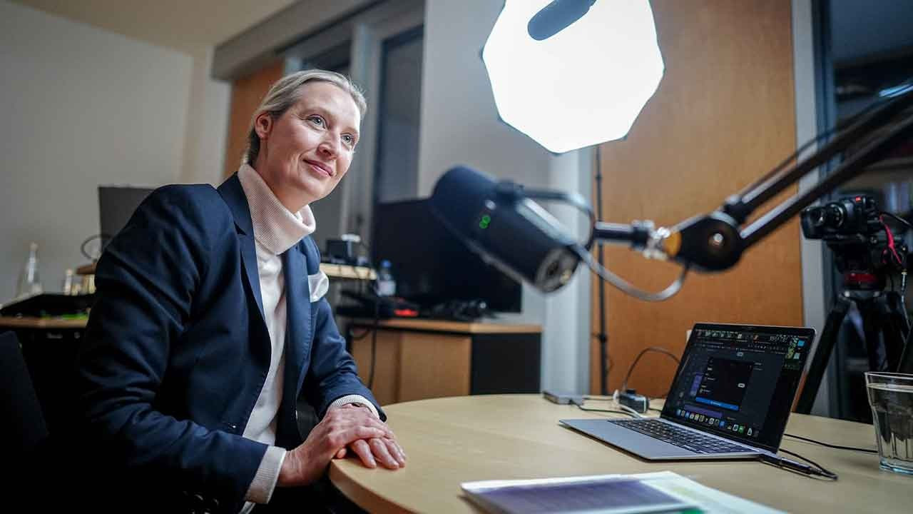 Faşist AfD Eşbaşkanı Weidel ve Musk'tan canlı yayın: 'Hitler komünist, sosyalist bir adamdı'