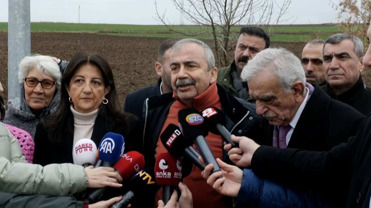 Sırrı Süreyya Önder: Bu belirsizlik sürecin samimi olup olmadığıyla ilgili değil, konjonktürle ilgili