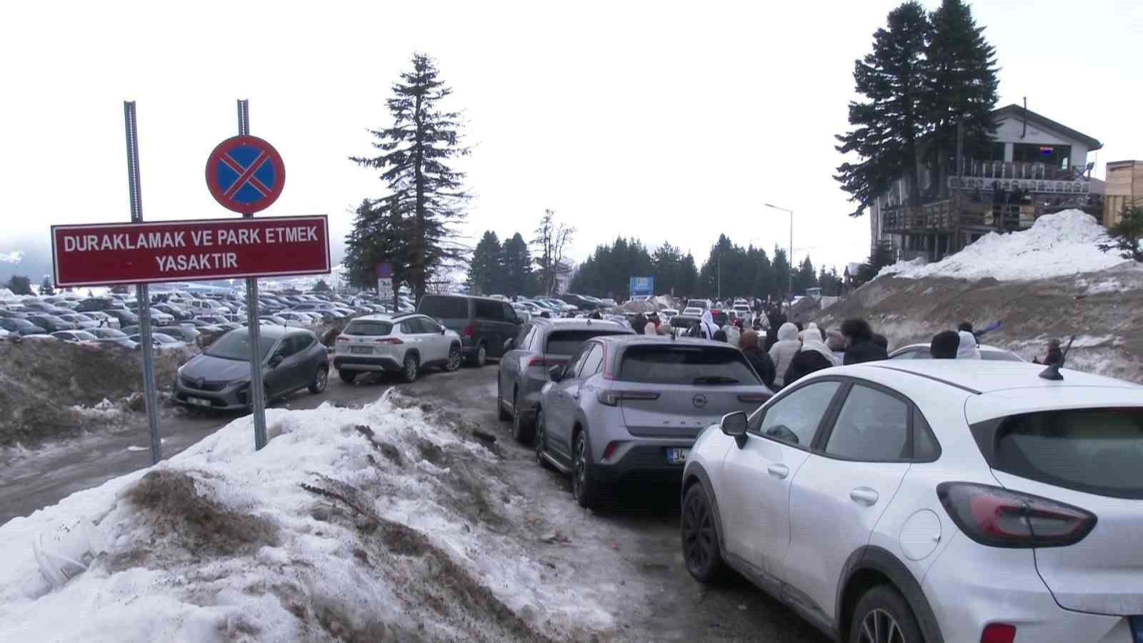 Uludağ’da otopark sorunu: Alan Başkanlığı’ndan çözüm bekleniyor