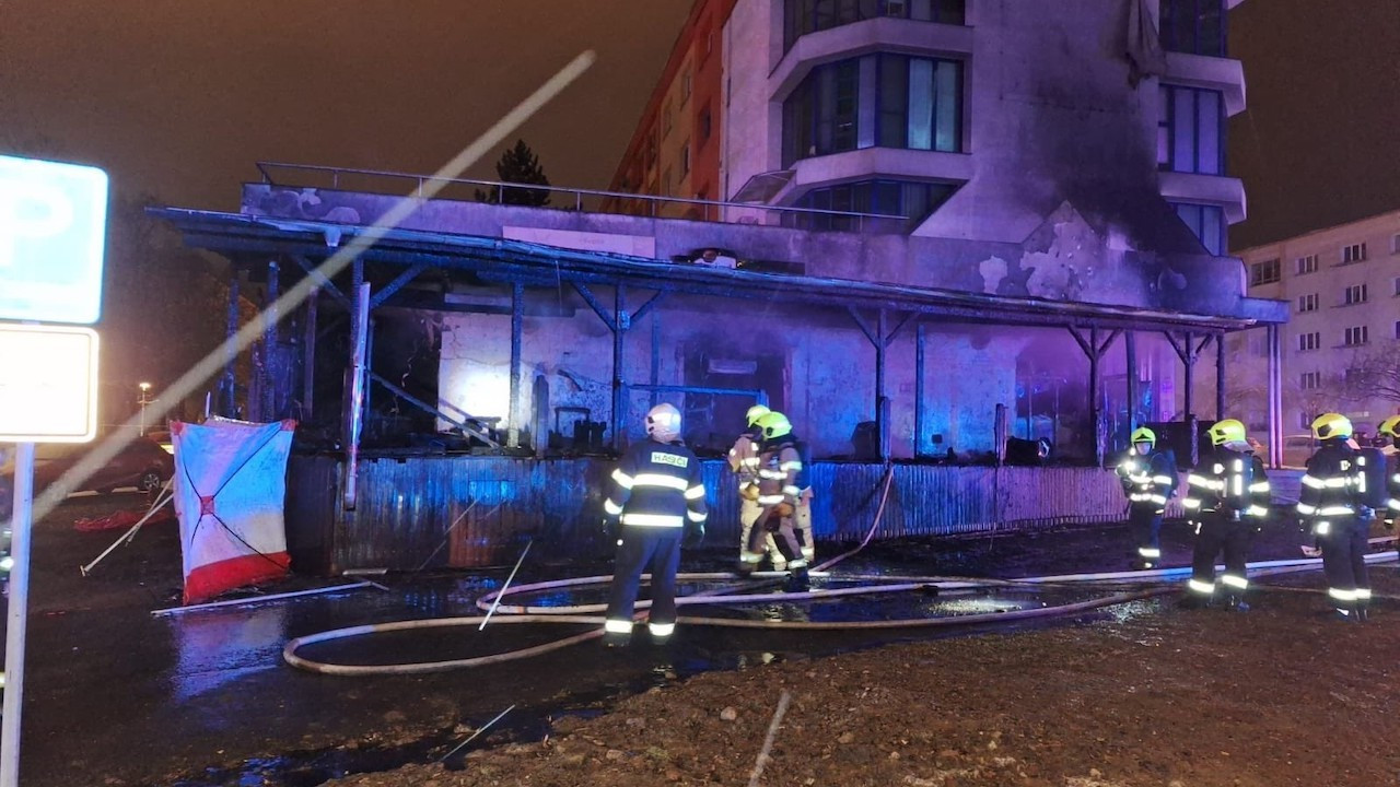 Çekya'da restoranda yangın: 6 kişi hayatını kaybetti