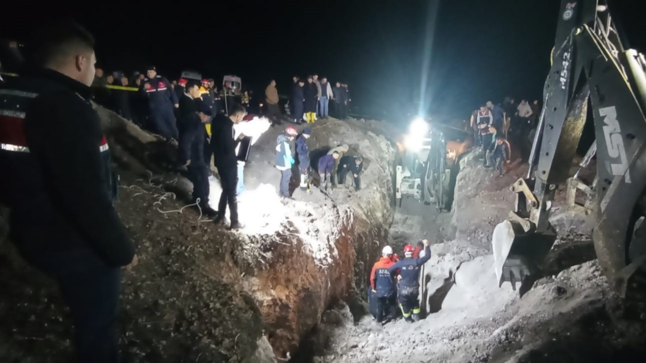 Sondaj sırasında göçük: Toprak altında kalan 2 işçi öldü