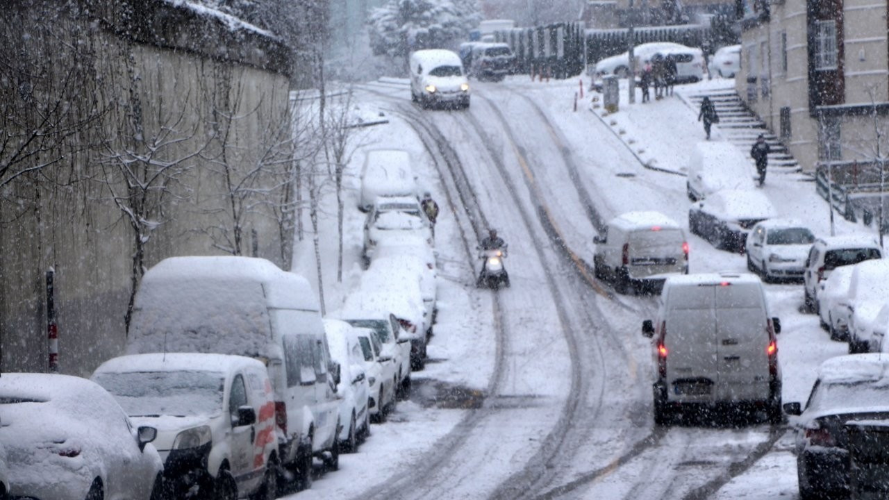 Meteorolojiden 13 kente sarı kodlu uyarı: Kar, kuvvetli sağanak