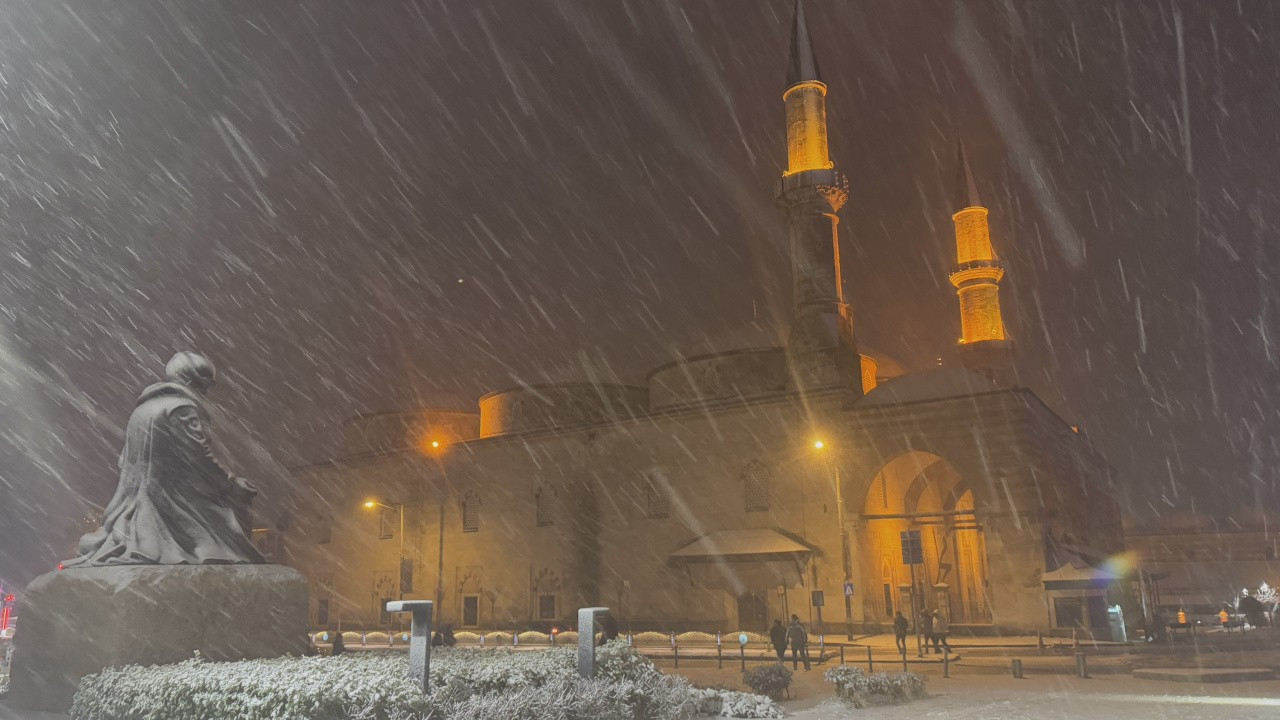 Edirne'de eğitime kar ve buzlanma engeli