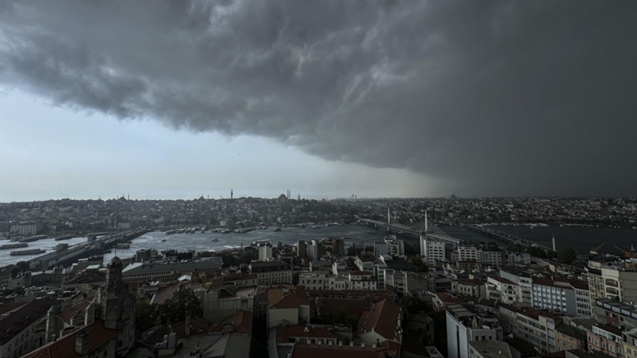 AKOM'dan İstanbul'a 'İzlanda soğukları' uyarısı: Yağışlar sürecek