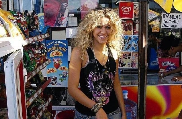 Shakira'yı Türkiye’de bir markette gösteren fotoğraf gerçek mi? - Sayfa 3