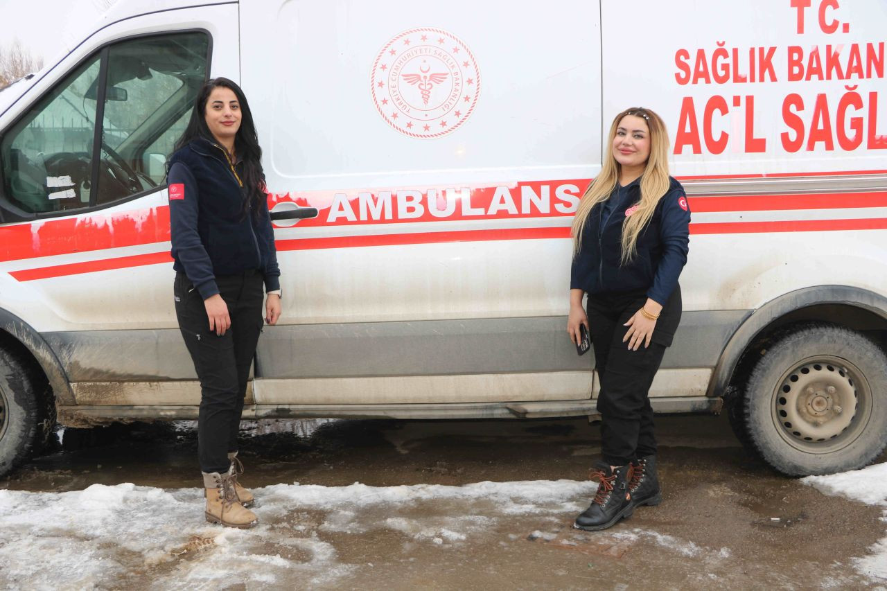 Yüksekova'da hastalar kadın ambulans şoförlerine emanet - Sayfa 4