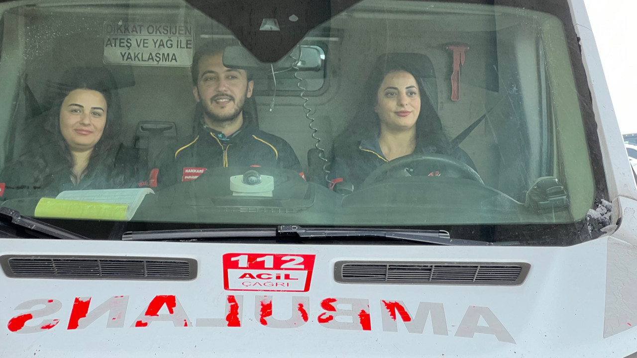 Yüksekova'da hastalar kadın ambulans şoförlerine emanet