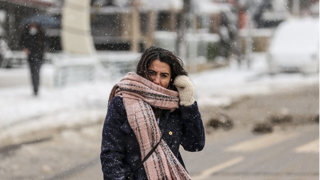 Meteoroloji'den kuvvetli sağanak ve kar uyarısı: Sıcaklıklar düşüyor