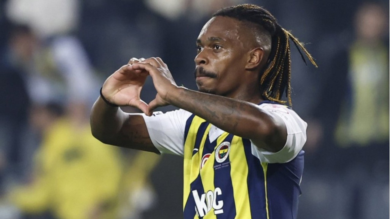 Fenerbahçe'de ilk ayrılık: Sosyal medyadan veda mesajı paylaştı