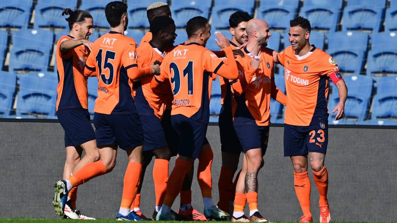 Karşılıklı 2 penaltı, 2-0: Başakşehir evinde kazandı