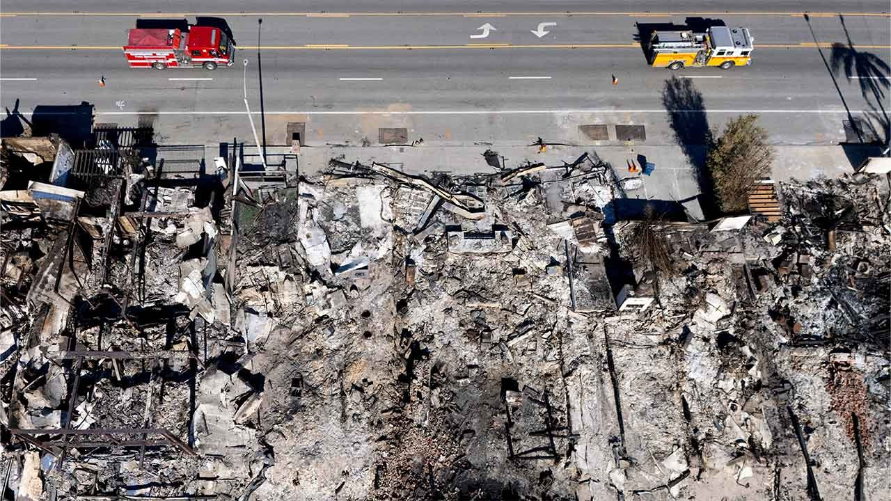 Los Angeles yangınlarında son 40 yılın en büyük yıkımı