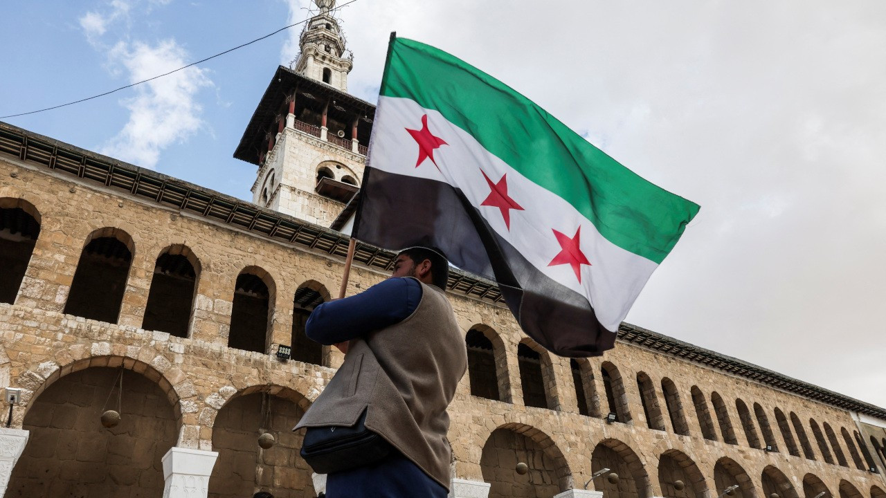 Suriye geçici hükümeti, 3 ülke mallarının ülkeye girişini yasakladı