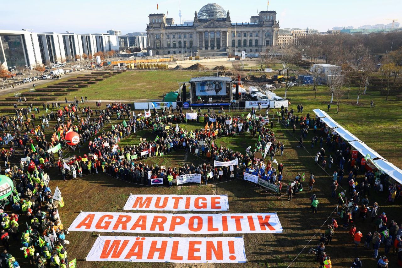 Berlin'de çiftçilerden protesto: 'Artık yeter' - Sayfa 1