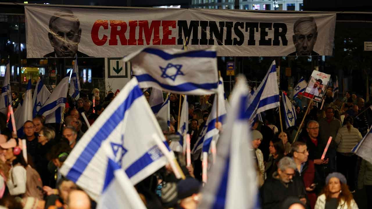 Netanyahu'nun konutunun yakınlarında 'rehine' protestosu: 2 gözaltı