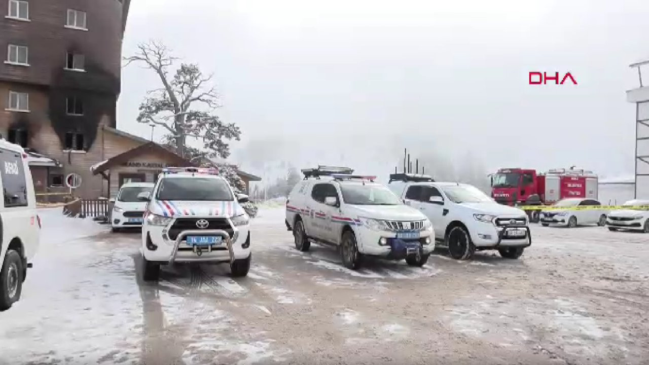 Kartalkaya'da yanan otelin çevresinde 'güvenlik' çemberi